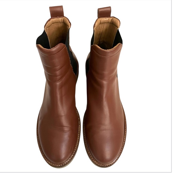 Everlane Leather Chelsea Boots - Picture 6 of 13